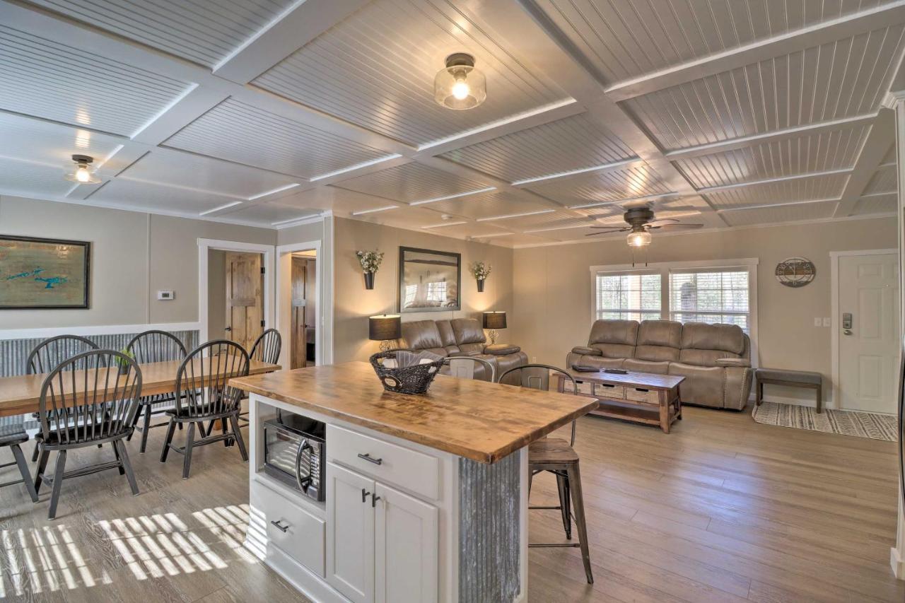 Lakefront Greers Ferry Cabin With Covered Boat Slip! Fairfield Bay Exterior foto